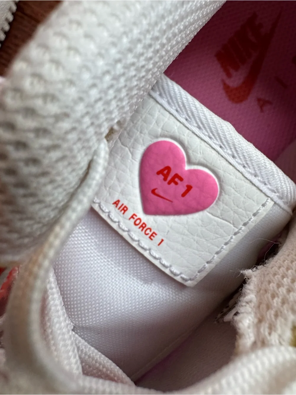 Nike Air Force 1 Low GS Valentines Day Pink Red White Hearts Women’s 8.5 Youth 7